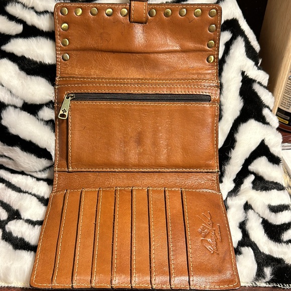 Patricia Nash Wallet - Picture 4 of 10